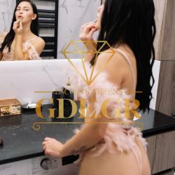 SEXY-TEEN-UKRAINIAN-VIZITA-IN-ATHENS-ESCORT-EMMA-2